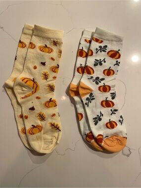 Pumpkin Print Crew Socks - Yellow & White